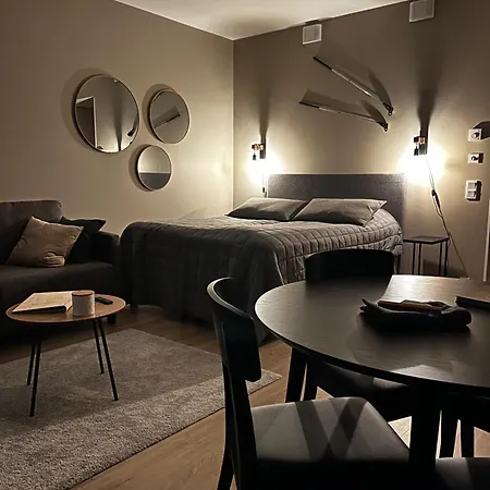 Marinan Portin Svingi A23 Lemmikit Sallittu アパート カラヨキ